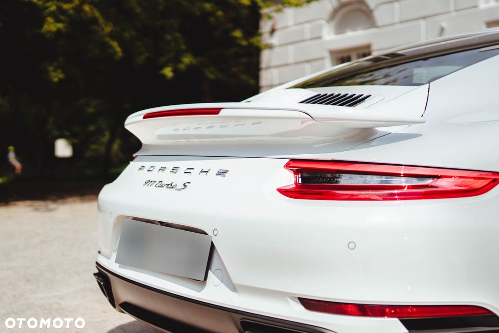 Porsche 911 Turbo S - 28