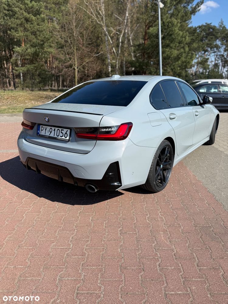 BMW Seria 3 330i M Sport - 14