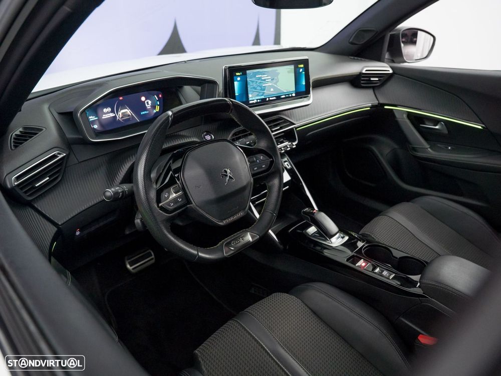 Peugeot e-2008 50 kWh GT - 14