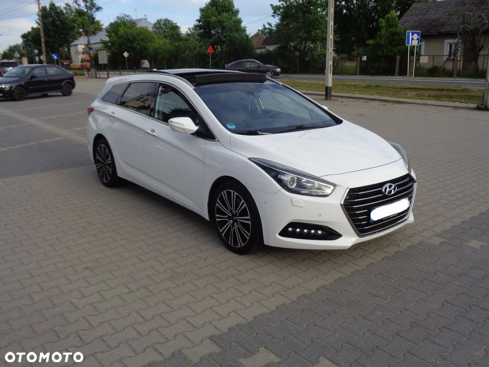 Hyundai i40 Kombi 1.7 CRDi DCT Premium - 24