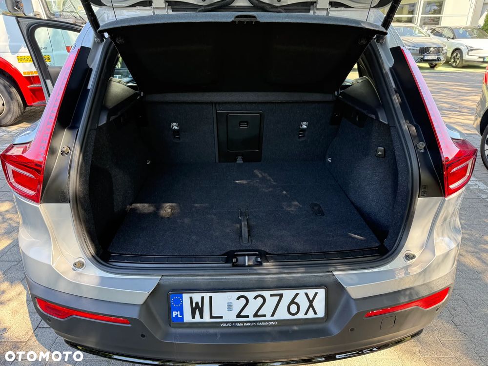 Volvo XC 40 B3 Plus Dark - 14