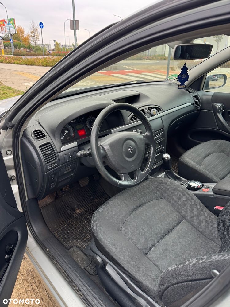 Renault Laguna 2.0 Authentique - 10