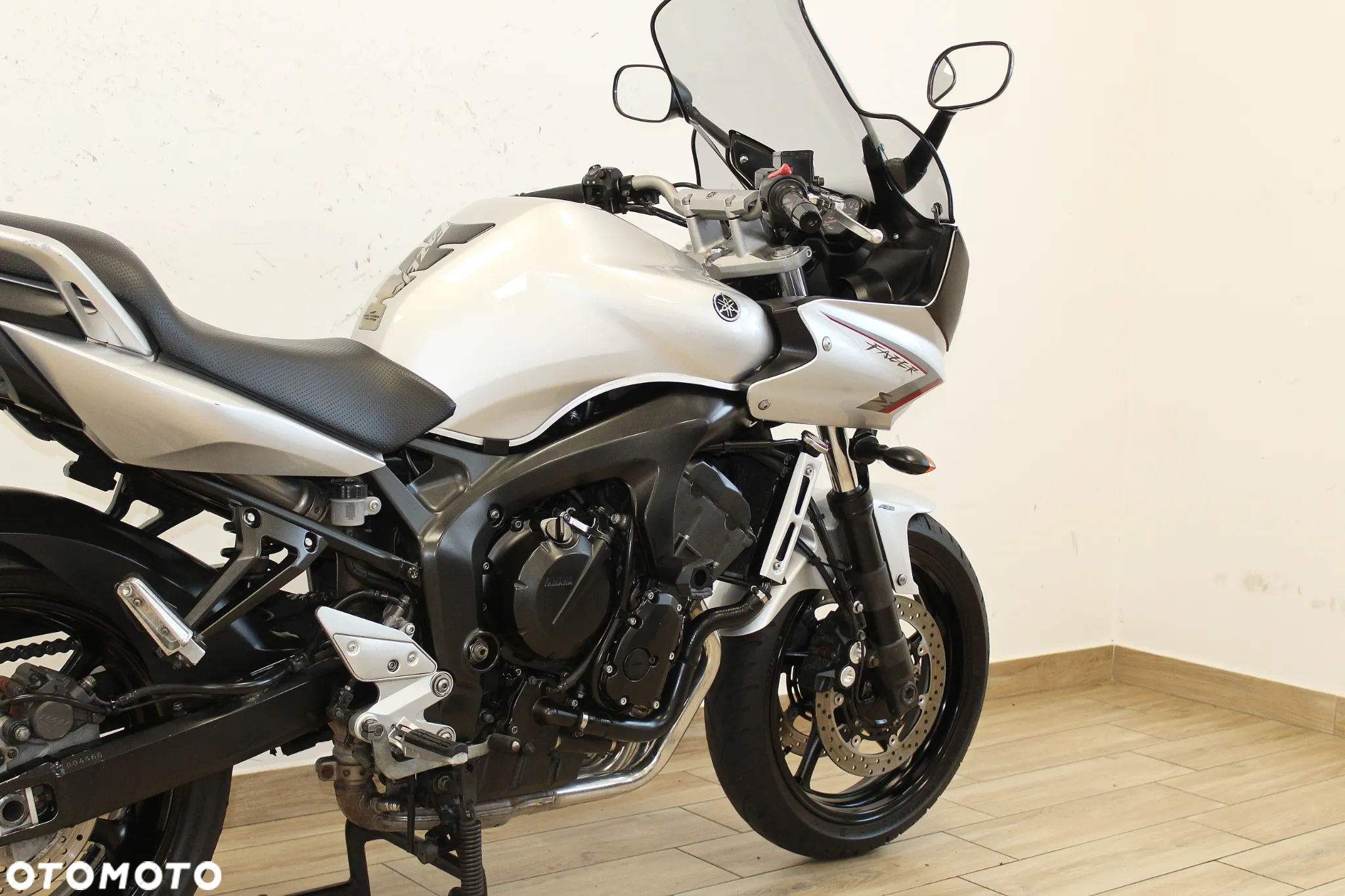 Yamaha FZ - 10