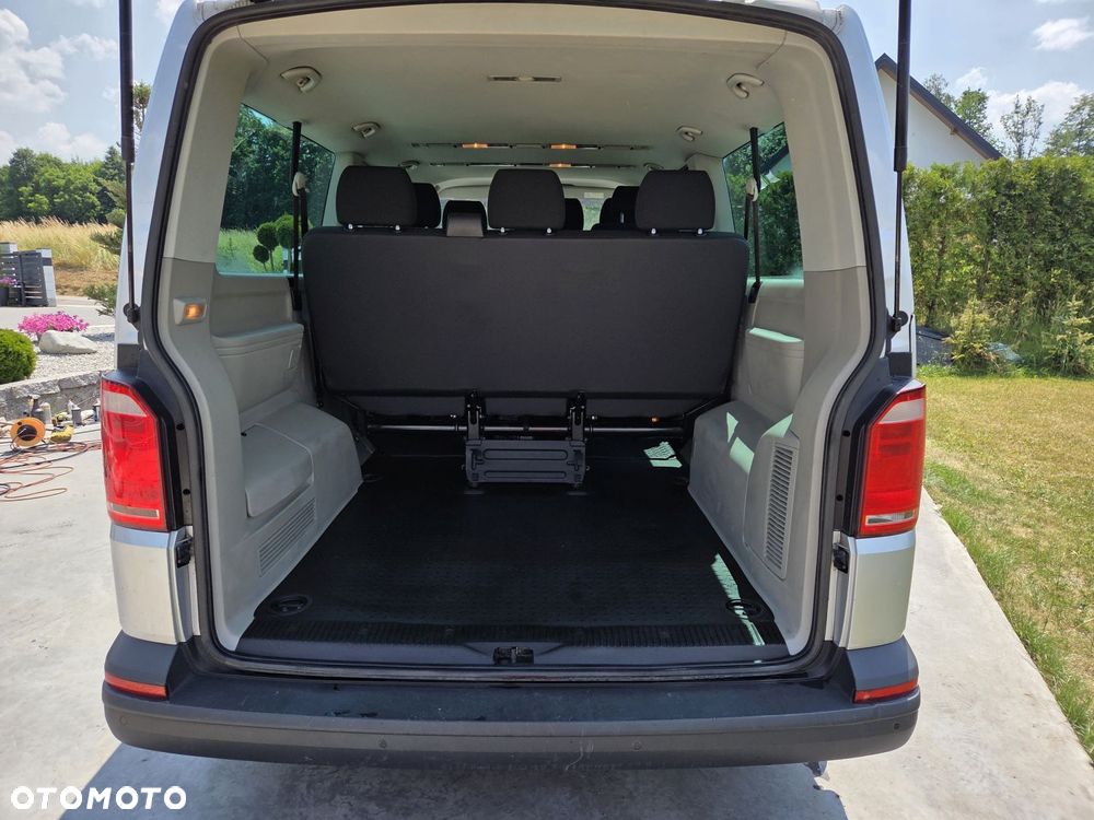 Volkswagen Caravelle 2.0 TDI L2 Comfortline DSG - 6