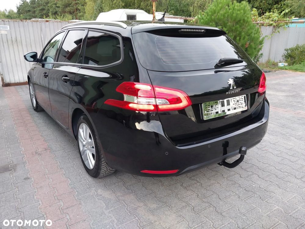 Peugeot 308 2019 photo 3