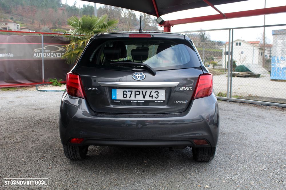 Toyota Yaris 1.5 HSD Comfort +P.Style+Navi - 14