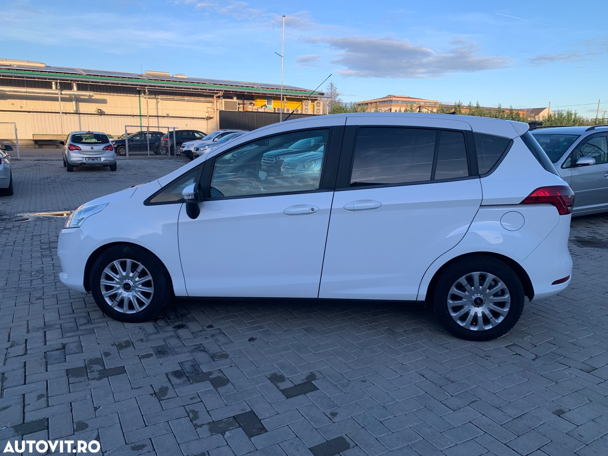 Ford B-Max 1.5 TDCi Ambiente - 18
