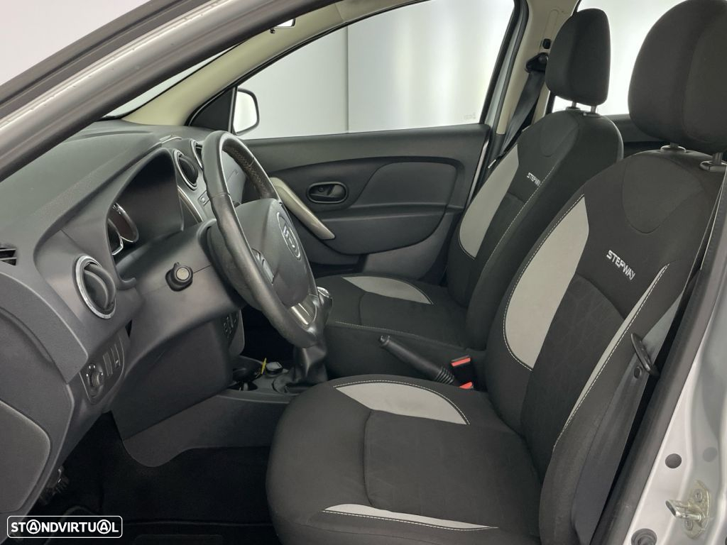 Dacia Sandero 1.5 dCi Stepway - 11