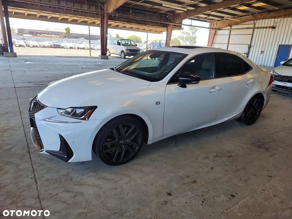 Lexus IS - 1