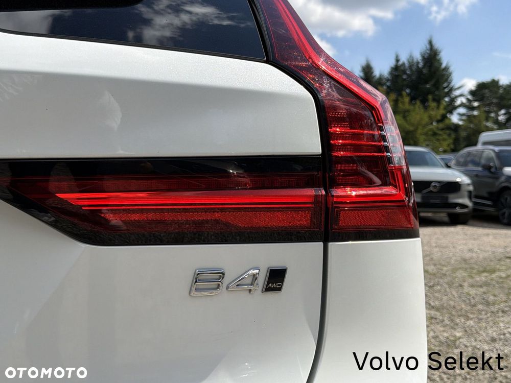 Volvo V90 Cross Country - 33