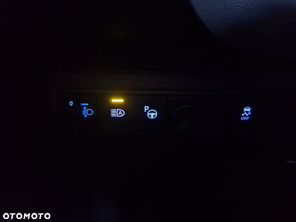 Toyota Corolla 1.8 Hybrid Comfort - 34