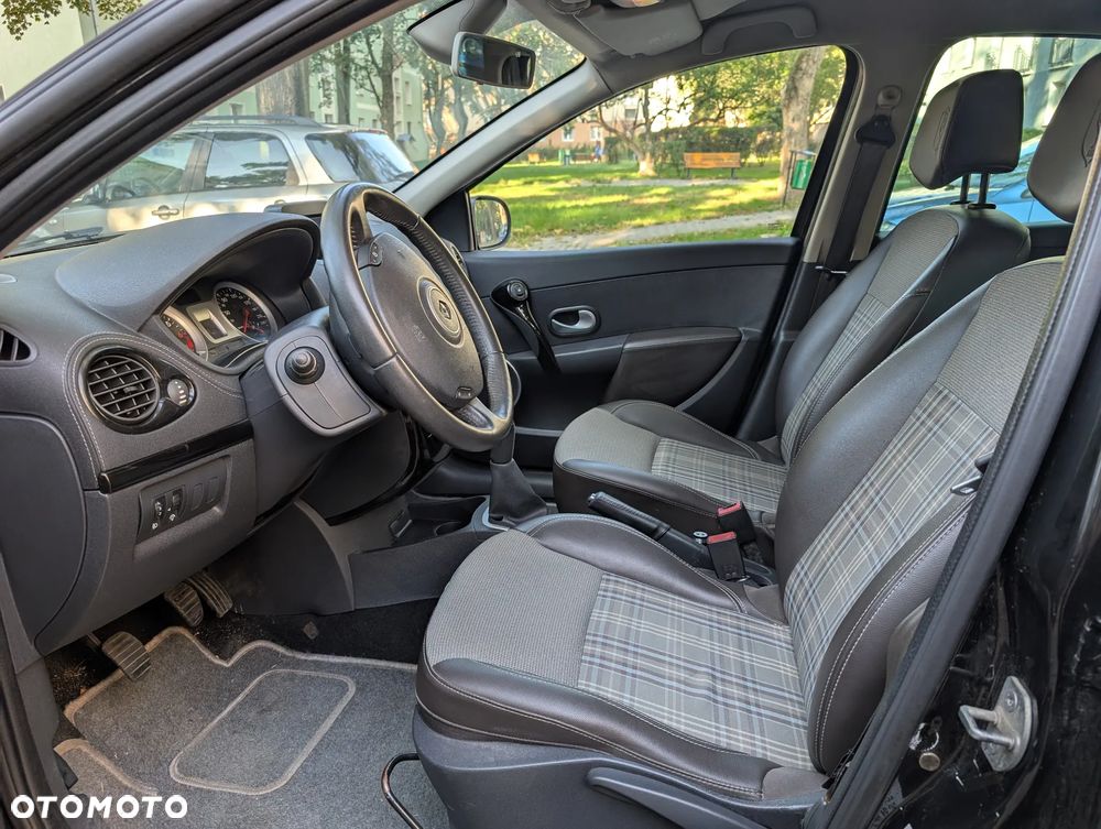 Renault Clio - 5