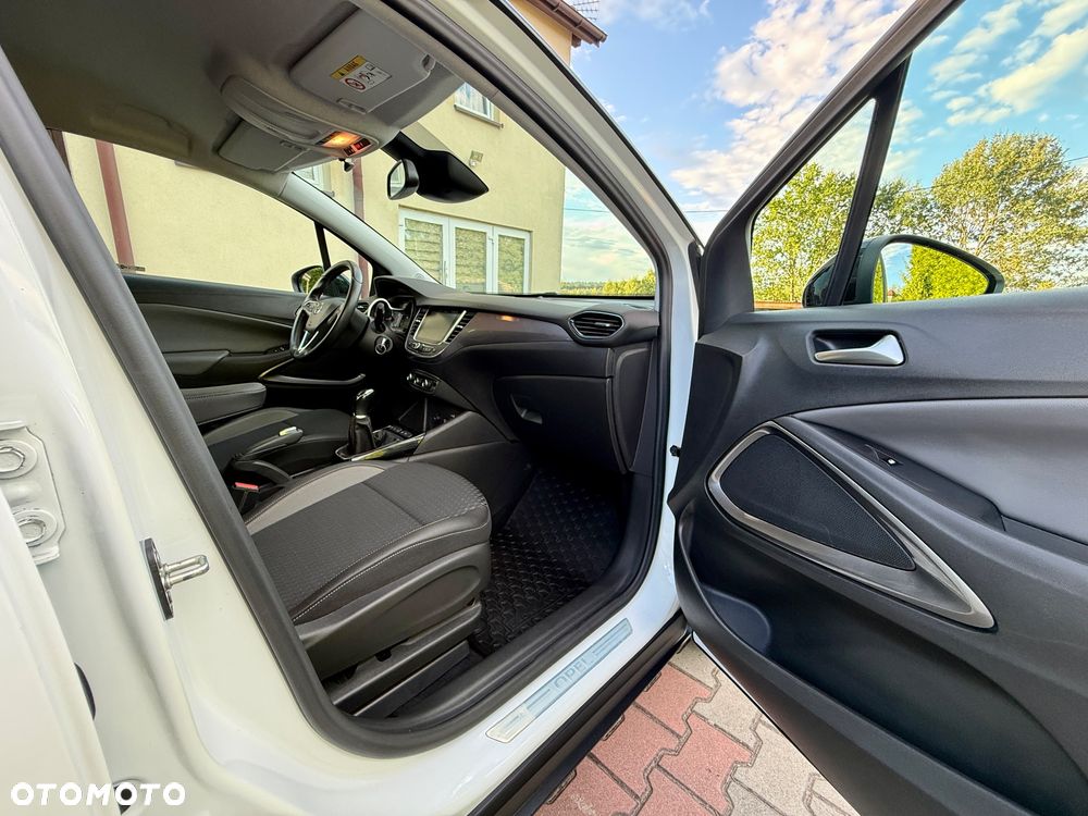 Opel Crossland X 1.2 T Design Line S&S - 20