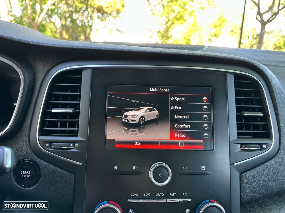 Renault Mégane 1.5 dCi Intens - 24