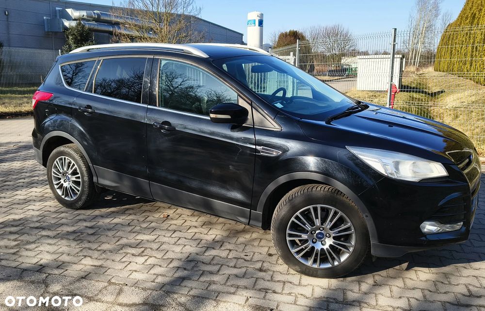 Ford Kuga 2.0 TDCi 2x4 Titanium - 5