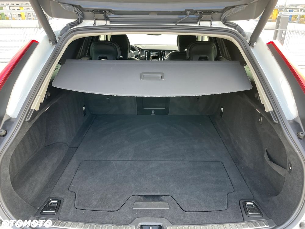Volvo V90 Cross Country T5 AWD Pro - 40
