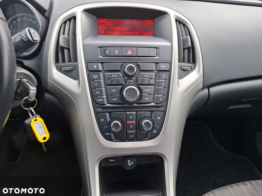 Opel Astra 1.6 Innovation - 20