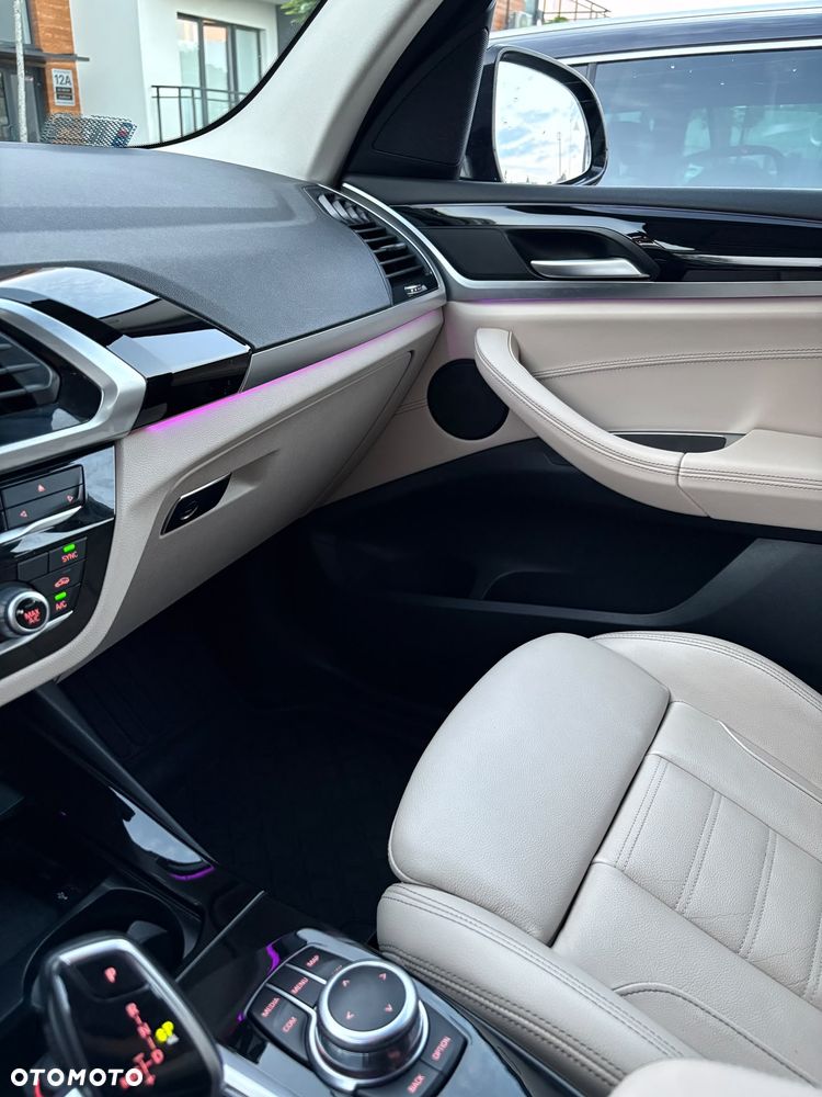 BMW X3 xDrive20i xLine - 14
