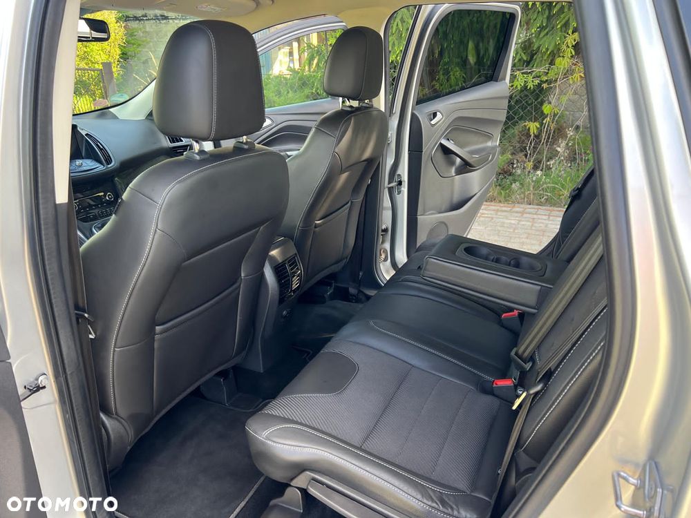 Ford Kuga 1.5 EcoBoost 2x4 Titanium - 15