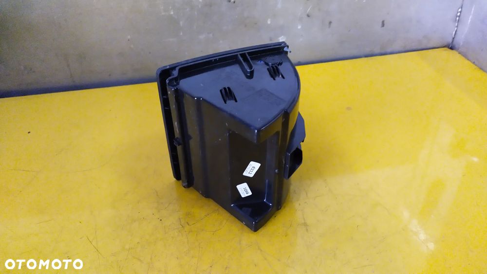 SCHOWEK TYŁ 3T0857961B - SKODA SUPERB II - 4