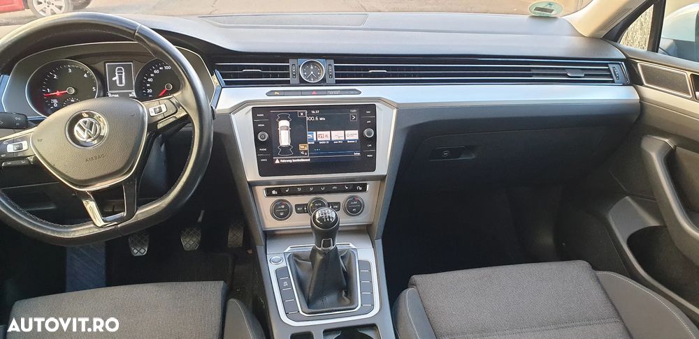 Volkswagen Passat 2.0 TDI (BlueMotion Technology) Comfortline - 16