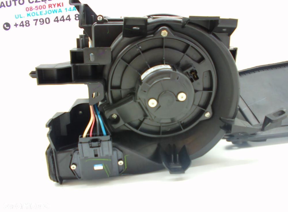 Toyota Corolla Verso  2 wentylator nagrzewnicy obudowa - 3