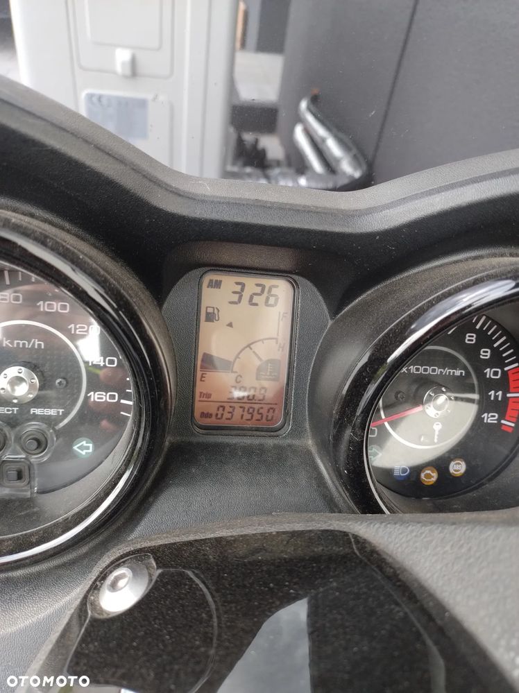 Yamaha X-max - 1