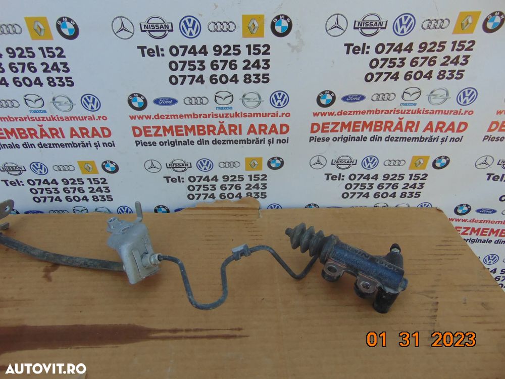 Pompa ambreiaj Toyota Yaris p13 dupa 2012 dezmembrez yaris 3 motor 1.0 manuala - 3