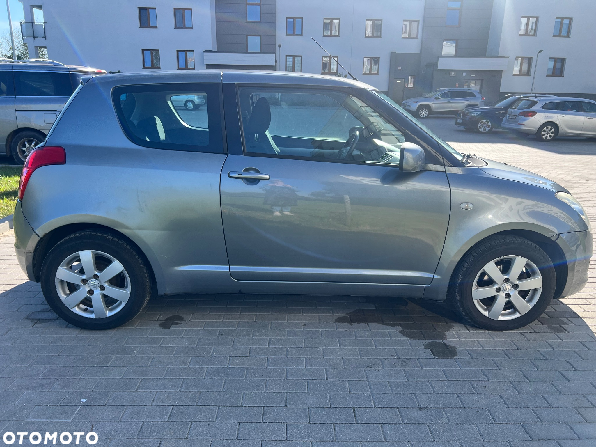 Suzuki Swift 1.3 Sakura - 2