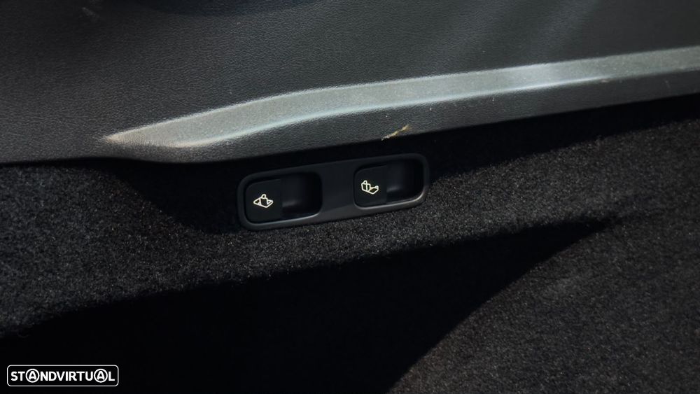 Tesla Model Y RWD - 54