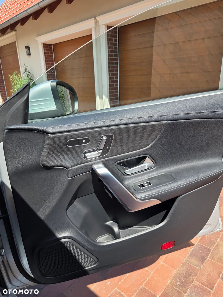 Mercedes-Benz CLA 250 Progressive 7G-DCT - 22