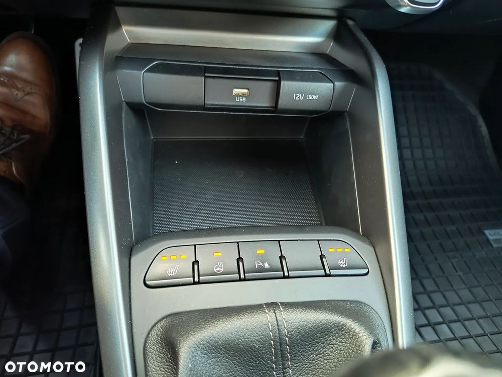 Kia Stonic 1.0 T-GDI GT Line - 28