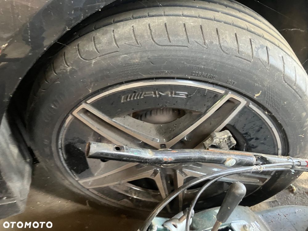 Mercedes-Benz Klasa C 220 d 9G-TRONIC AMG Line - 11