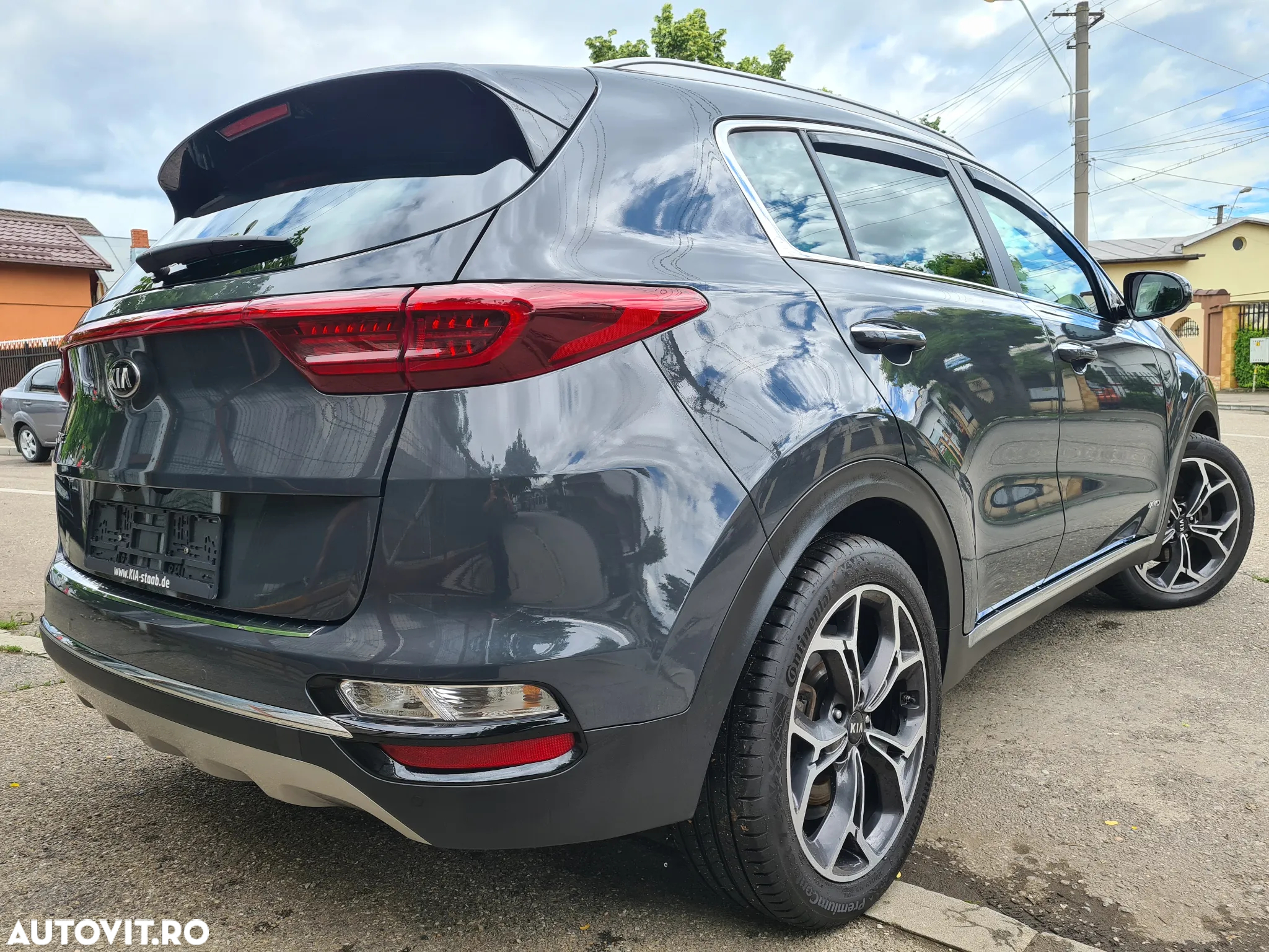 Kia Sportage 1.6 CRDI AWD DCT PLATINUM - 3