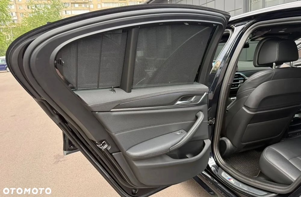 BMW Seria 5 530i xDrive M Sport Edition - 27