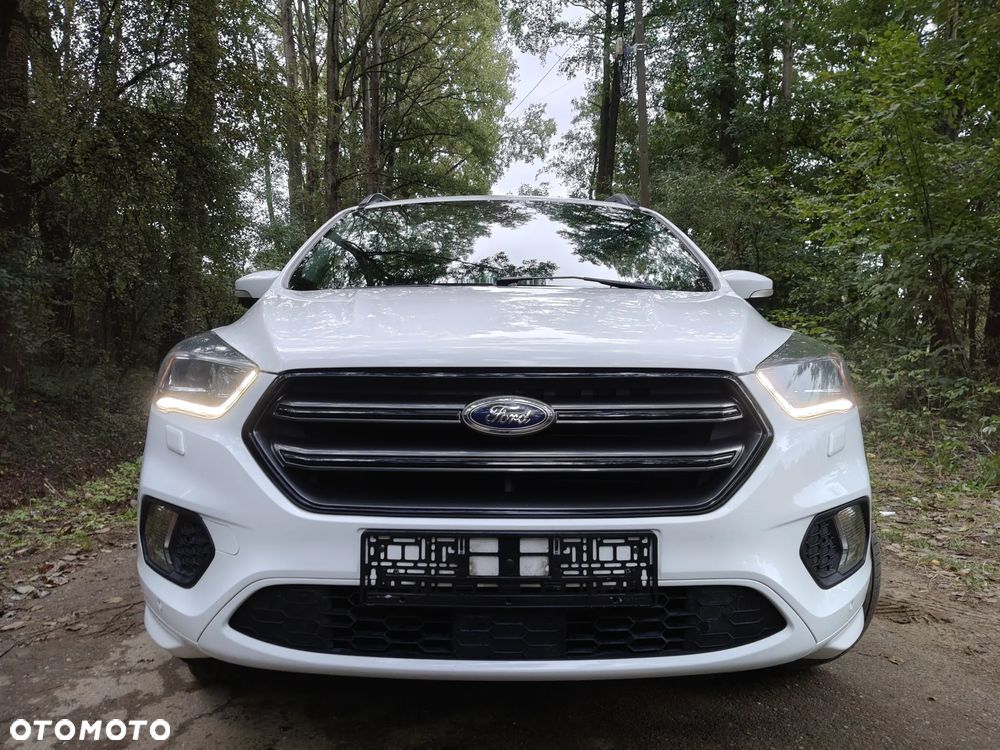 Ford Kuga 2.0 TDCi 2x4 ST-Line - 4