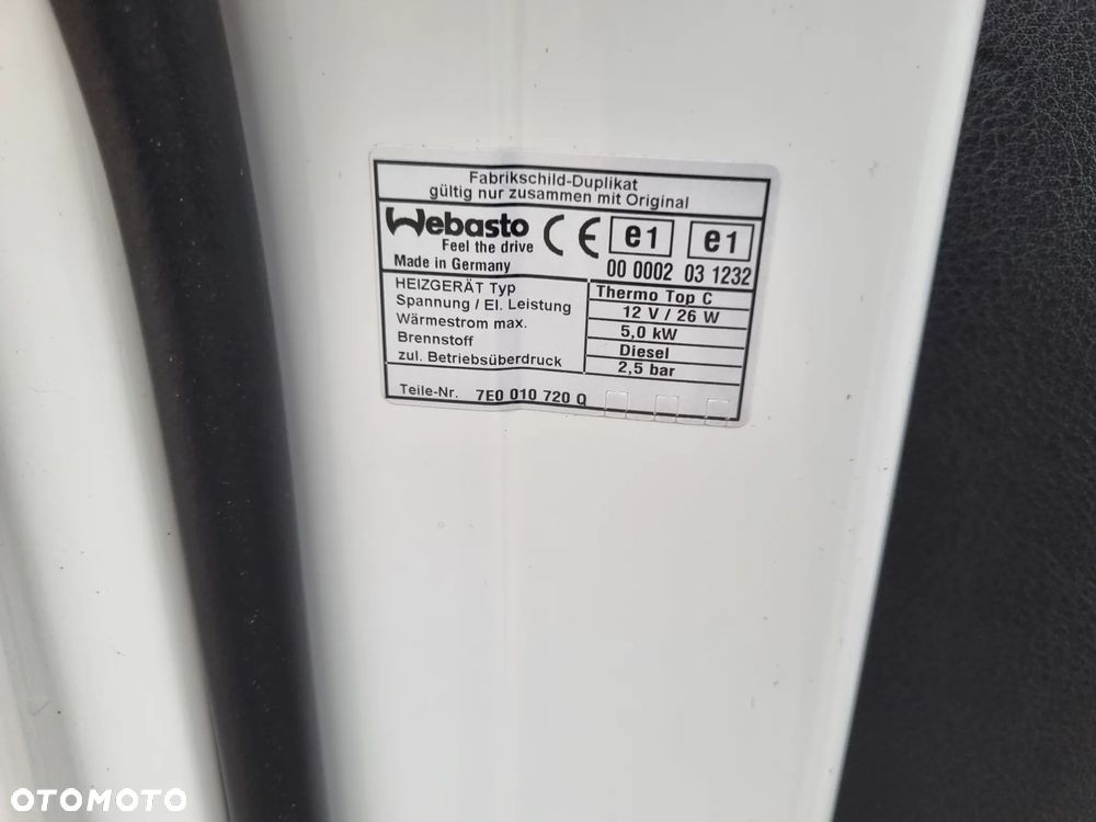 Volkswagen Multivan - 21