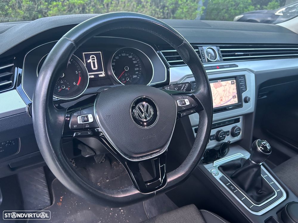 VW Passat Variant 1.6 TDI BlueMotion - 6