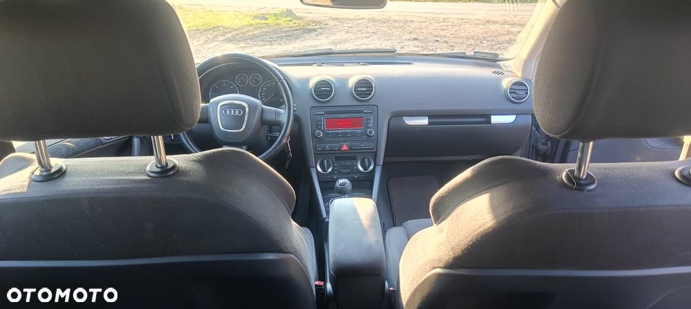 Audi A3 Sportback 2.0 TDI Ambiente - 3
