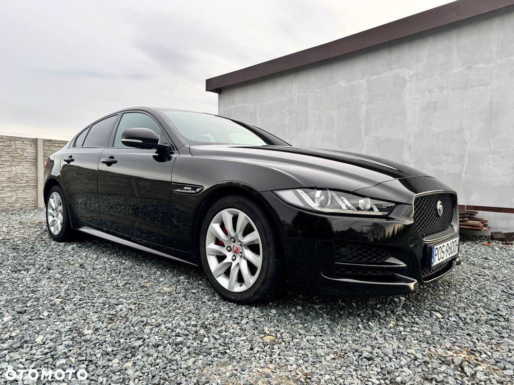 Jaguar XE 2.0 D R-Sport - 2