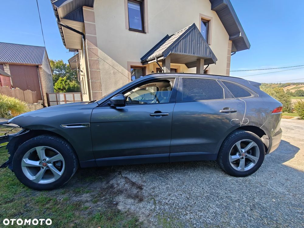 Jaguar F-Pace - 1