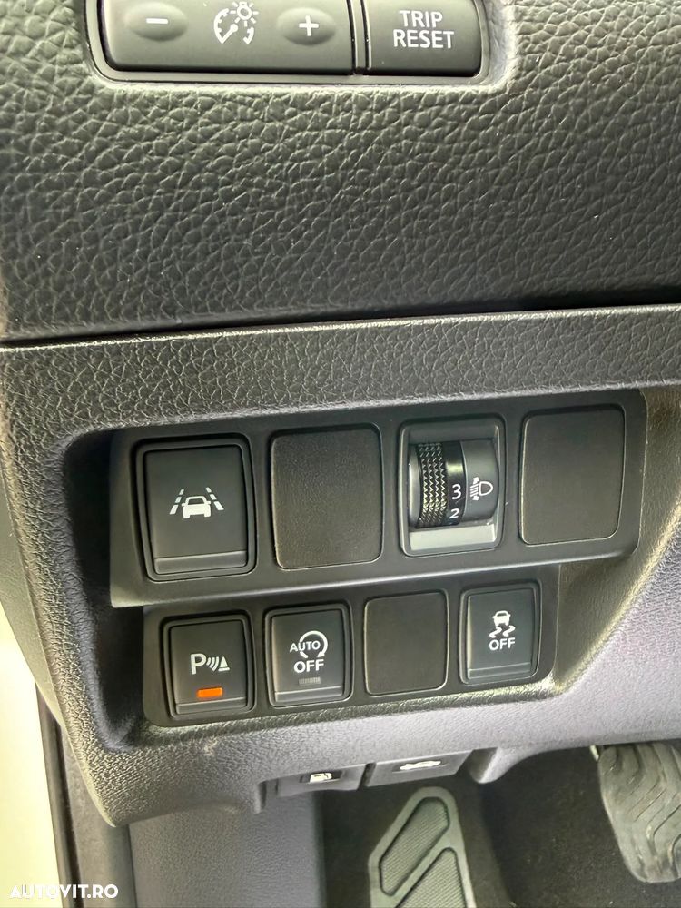 Nissan Qashqai 1.6 DCI Start/Stop N-Connecta - 19
