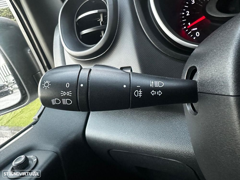 Renault Trafic 2.0 dCi L2H1 1.2T - 17