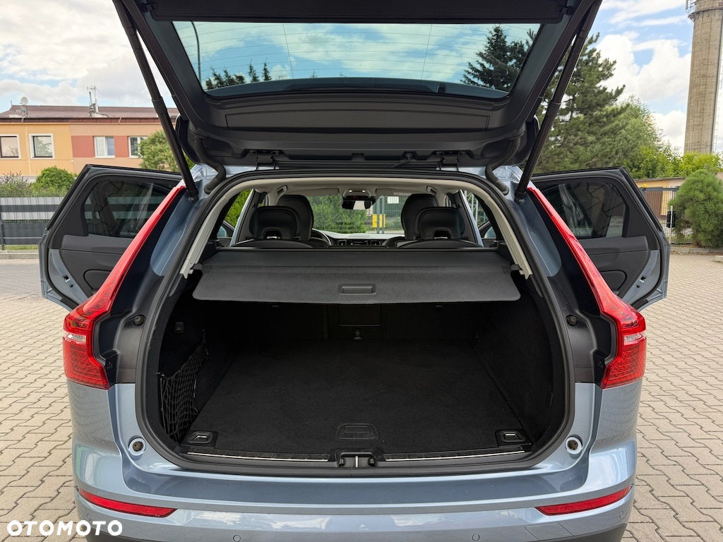 Volvo XC 60 D4 Momentum Pro - 38