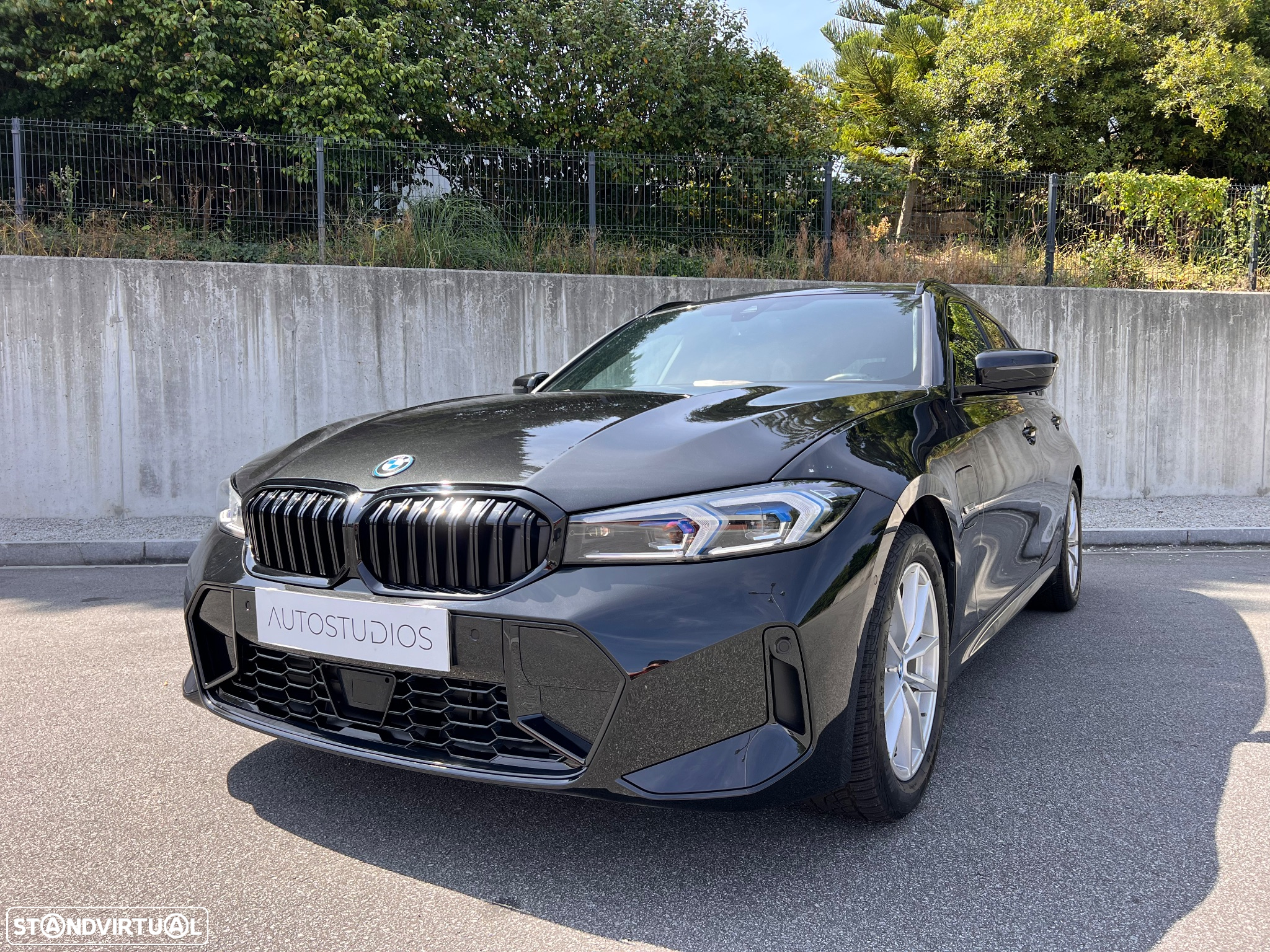 BMW 330 e Touring Pack M Auto - 2