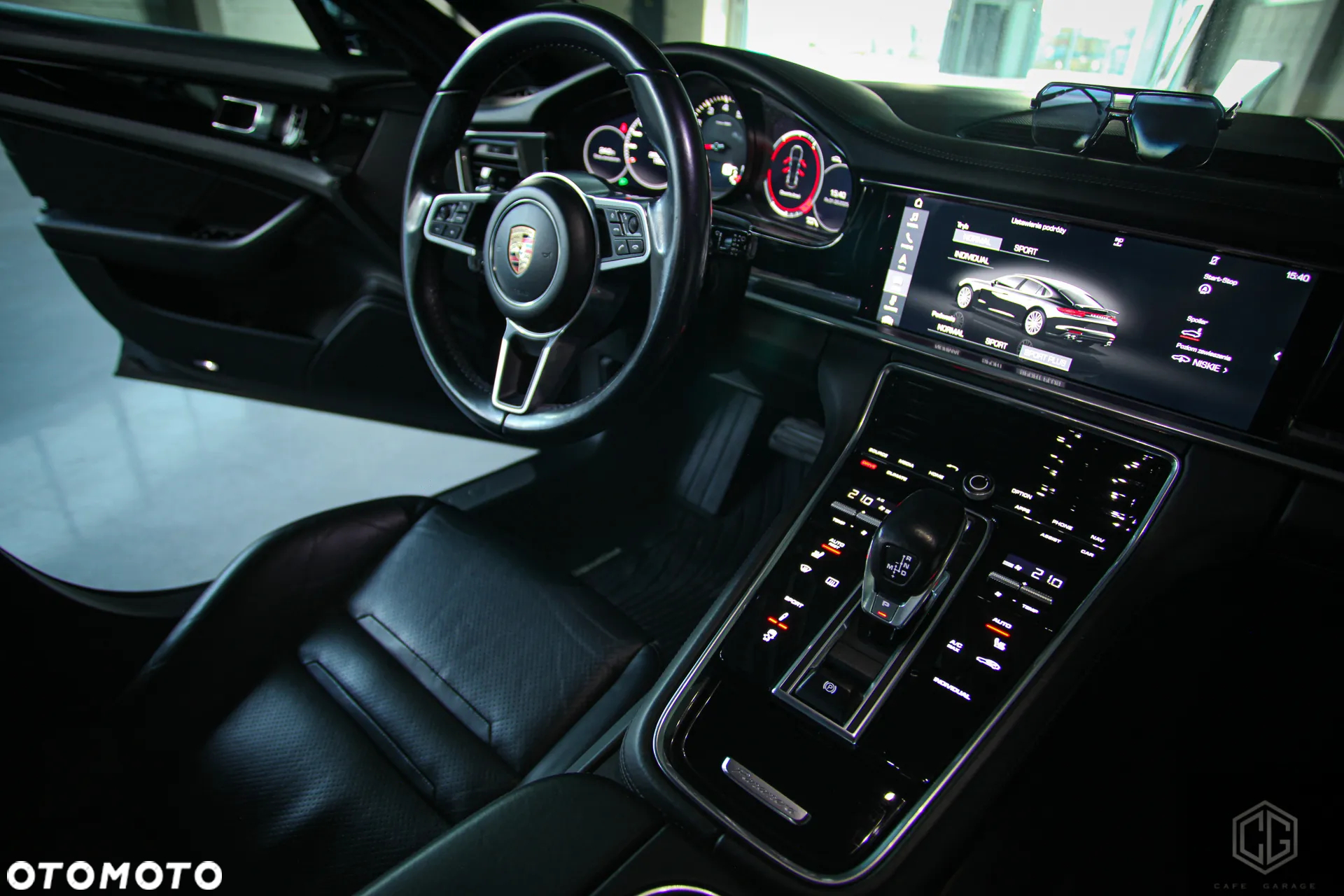 Porsche Panamera 4 - 24