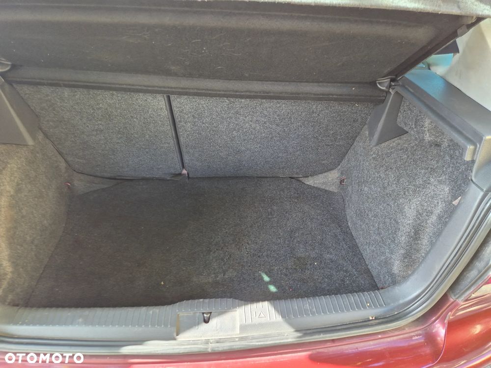 Volkswagen Polo 1.4 16V Comfortline - 5