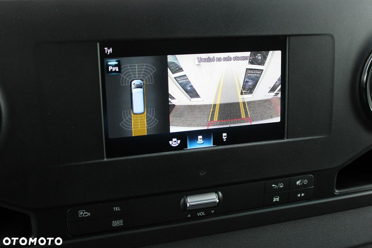 Mercedes-Benz Sprinter - 14
