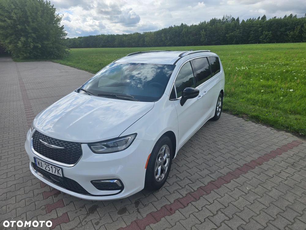 Chrysler Pacifica - 4