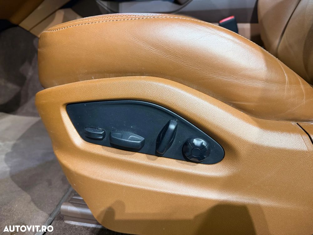 Porsche Cayenne E-Hybrid Tiptronic S Platinum Edition - 18